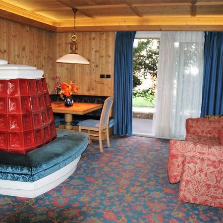 Residenza E Appartamenti Le Colonnine Pozza di Fassa Εξωτερικό φωτογραφία