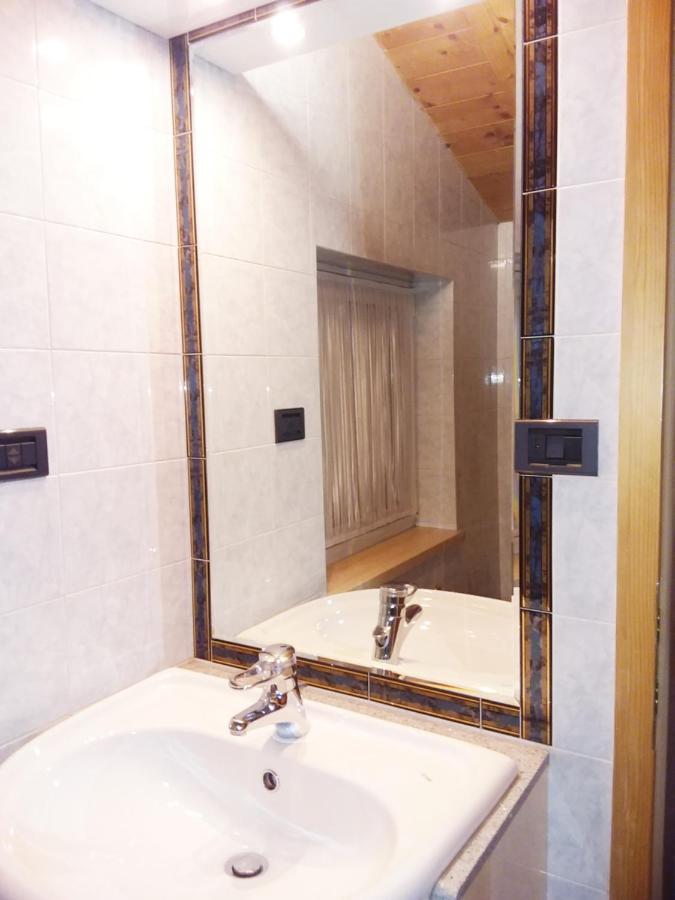 Residenza E Appartamenti Le Colonnine Pozza di Fassa Εξωτερικό φωτογραφία