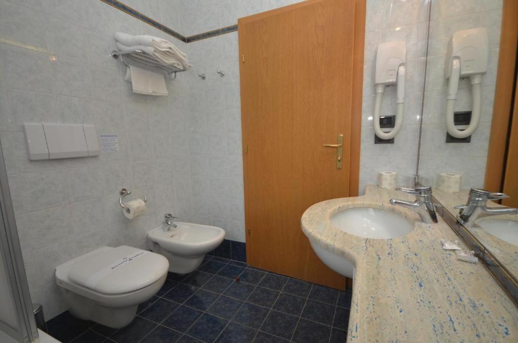 Residenza E Appartamenti Le Colonnine Pozza di Fassa Εξωτερικό φωτογραφία
