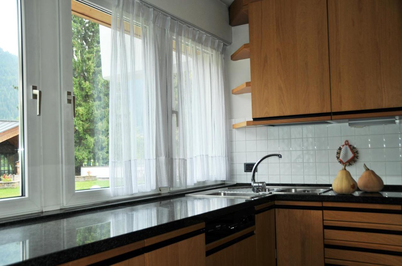 Residenza E Appartamenti Le Colonnine Pozza di Fassa Εξωτερικό φωτογραφία