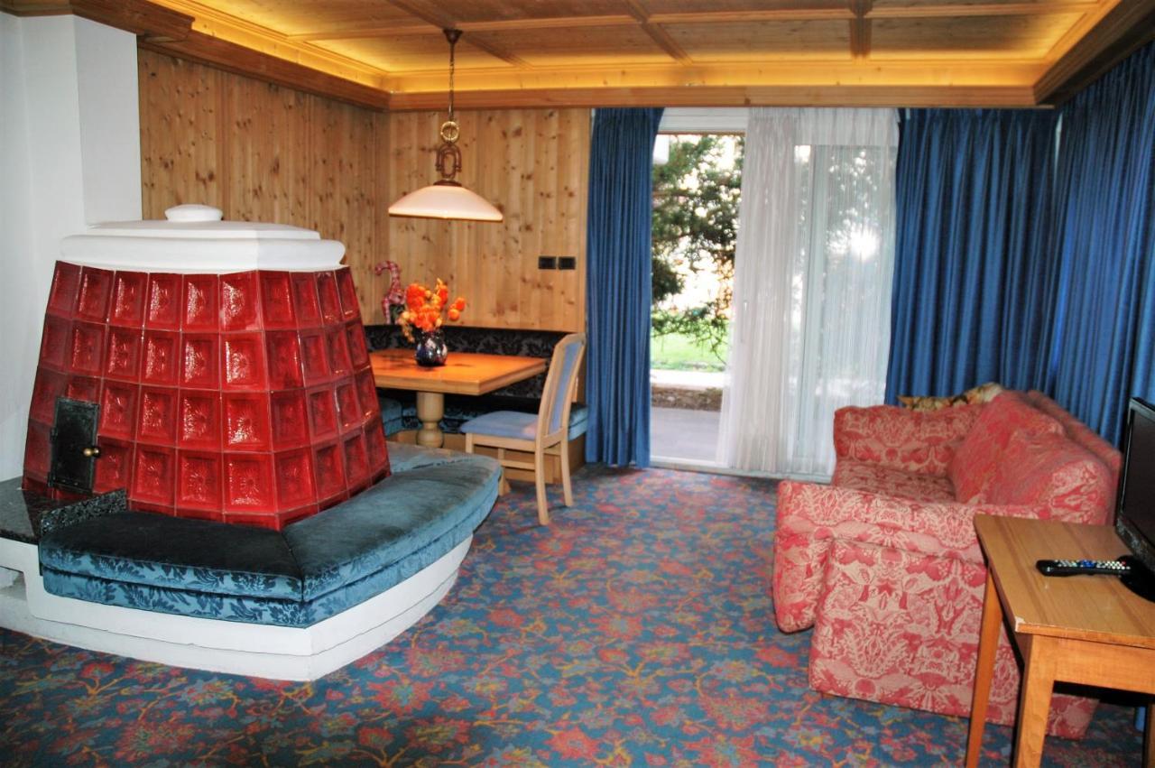 Residenza E Appartamenti Le Colonnine Pozza di Fassa Εξωτερικό φωτογραφία