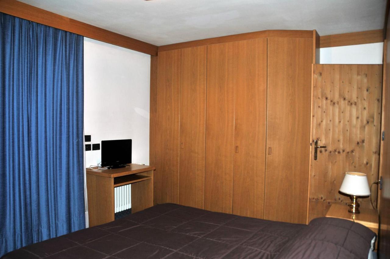 Residenza E Appartamenti Le Colonnine Pozza di Fassa Εξωτερικό φωτογραφία